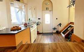 Megyeház Apartman